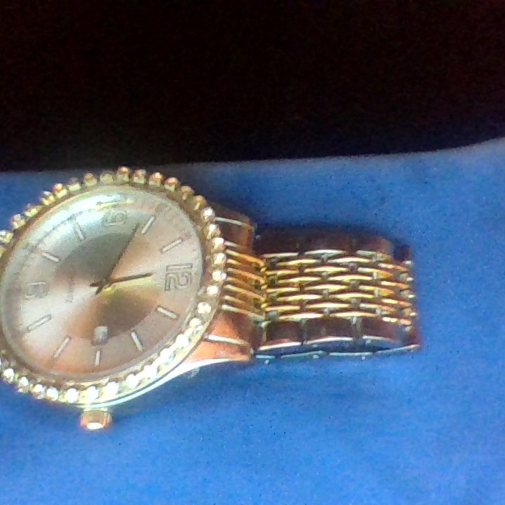 watch - Picture 3 of 4